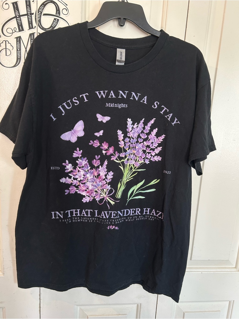 Gildan Tee ‘I Just Wanna Stay In That Lavender Haze’ Midnights Black/Purple Sz L